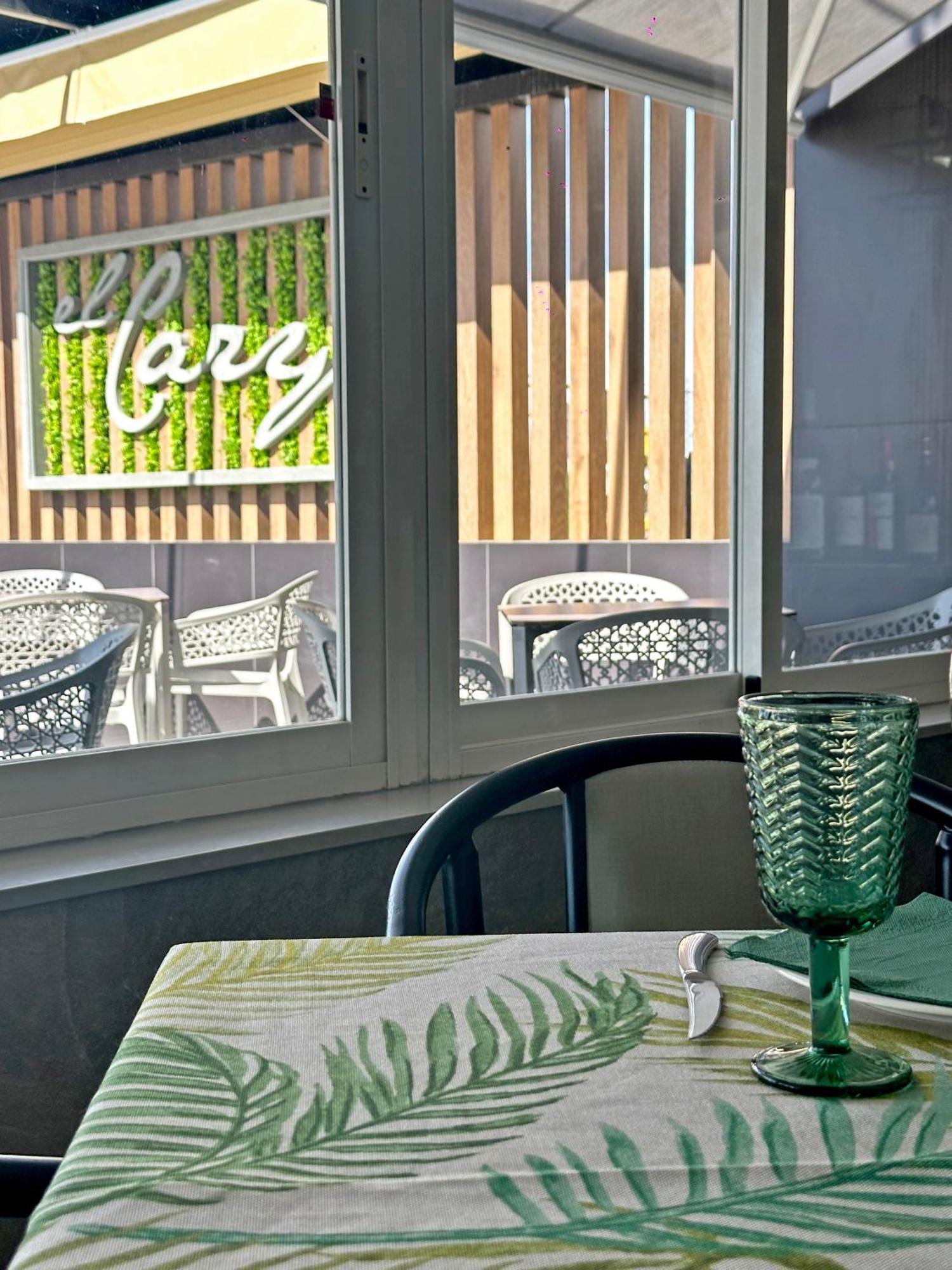 Hostal Restaurante El Cary Montemayor Luaran gambar