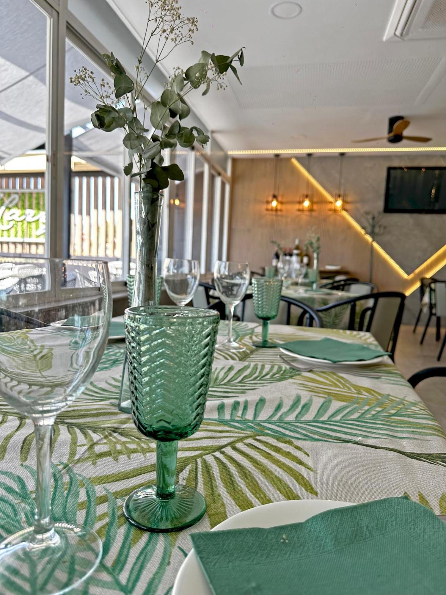 Hostal Restaurante El Cary Montemayor Luaran gambar